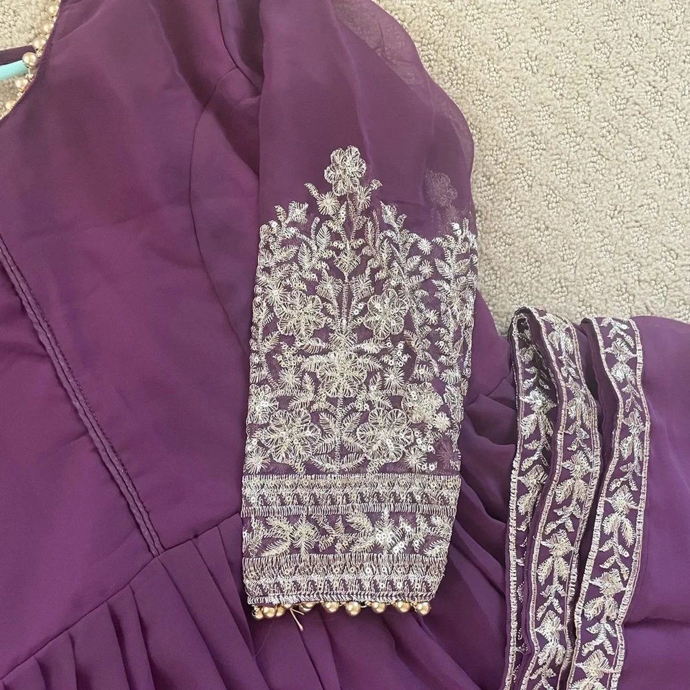 Anarkali Salwar - Picture 9 of 10